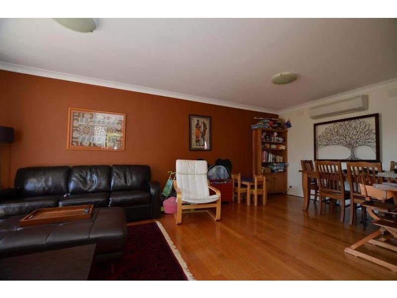 4/27 Ormond Road, West Footscray VIC 3012