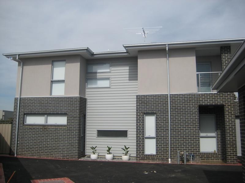 2/11 Hanna Street, Braybrook VIC 3019