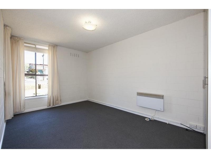 2/245-249 Nicholson Street, Seddon VIC 3011