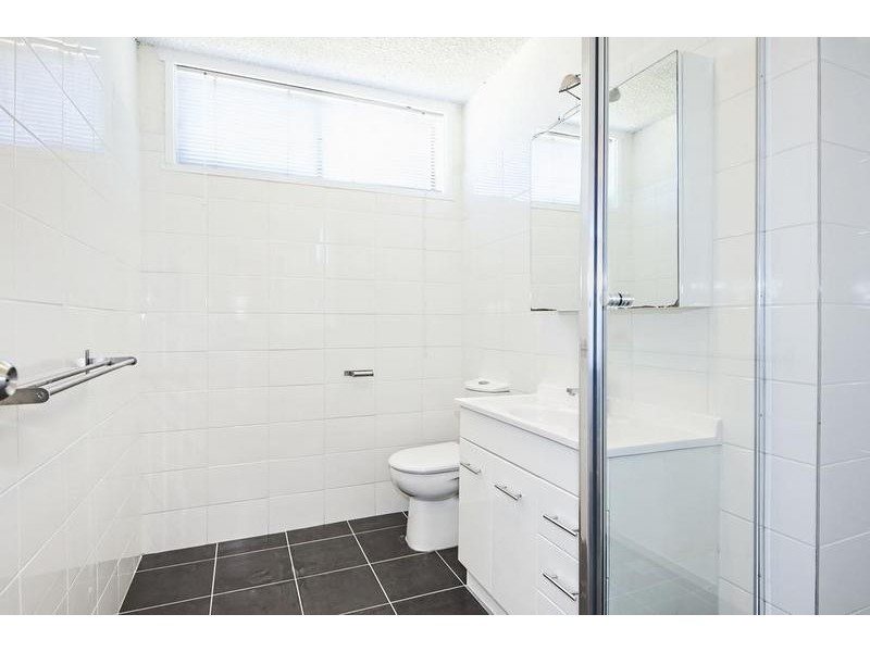 2/245-249 Nicholson Street, Seddon VIC 3011