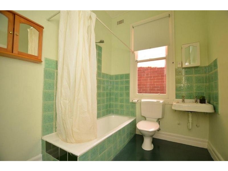 36 Bowen Crescent, Carlton North VIC 3054