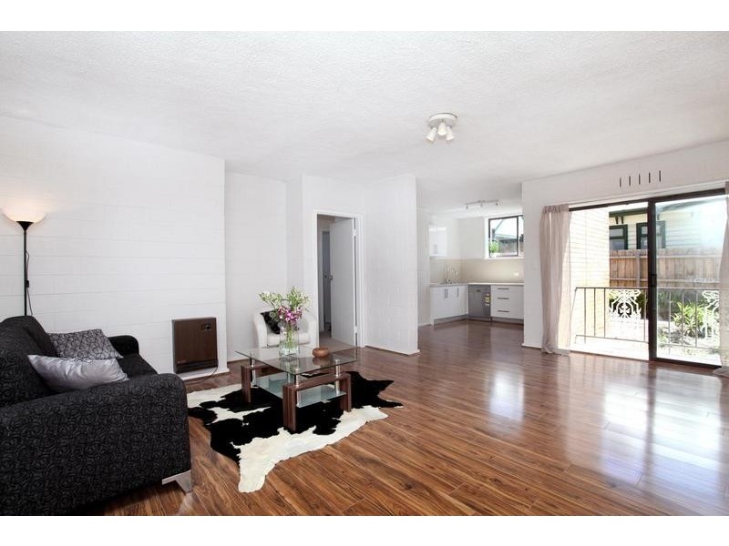 1/245-249 Nicholson Street, Seddon VIC 3011