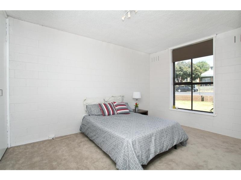 1/245-249 Nicholson Street, Seddon VIC 3011