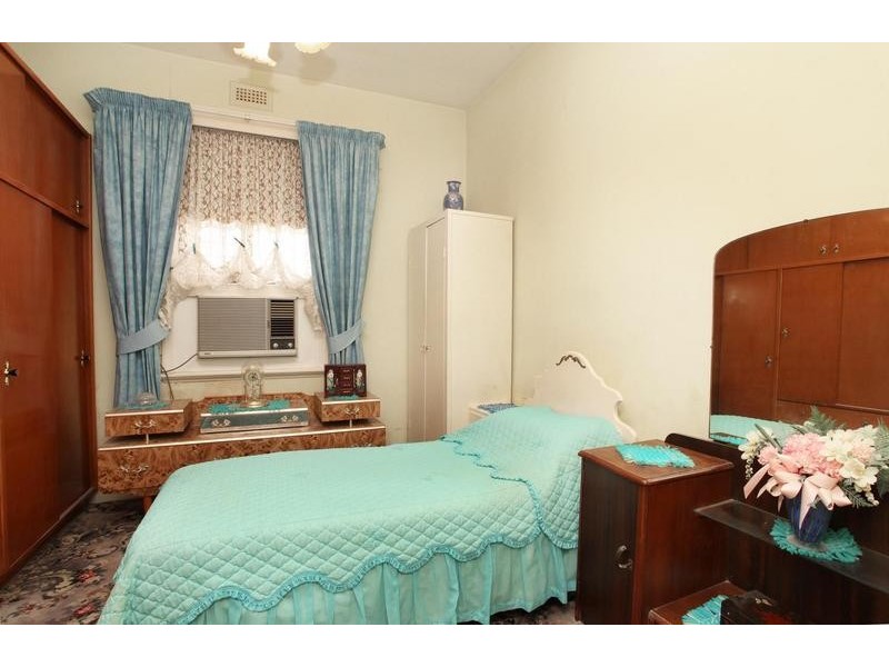 82 Coronation Street, Kingsville VIC 3012