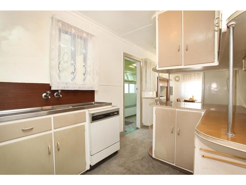 82 Coronation Street, Kingsville VIC 3012