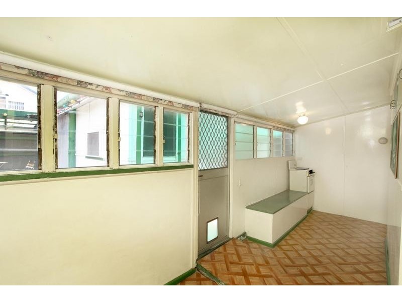 82 Coronation Street, Kingsville VIC 3012