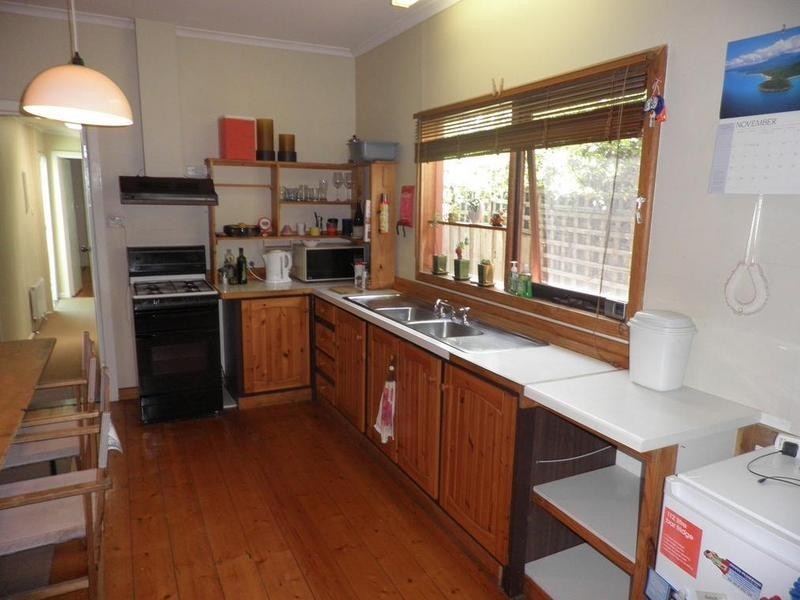 58 Paxton Street, South Kingsville VIC 3015