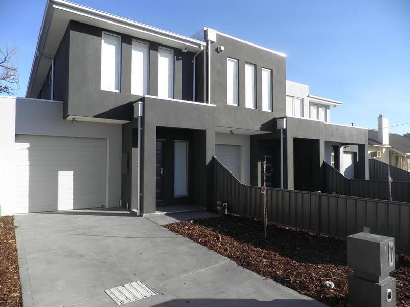 1/5 Alma Street, Maidstone VIC 3012