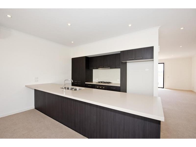 8/20 Hewitt Avenue, Footscray VIC 3011