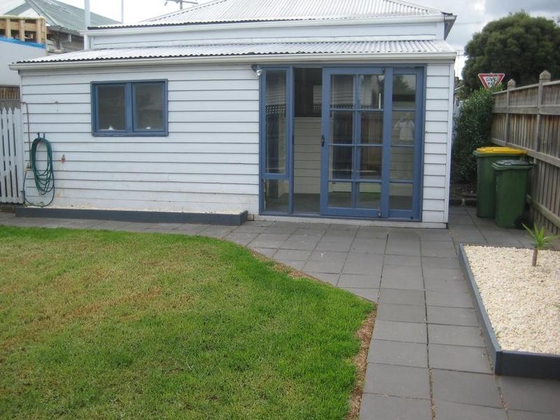 35 Robbs Road, West Footscray VIC 3012