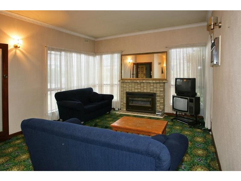 9 Mavis Street, Footscray VIC 3011