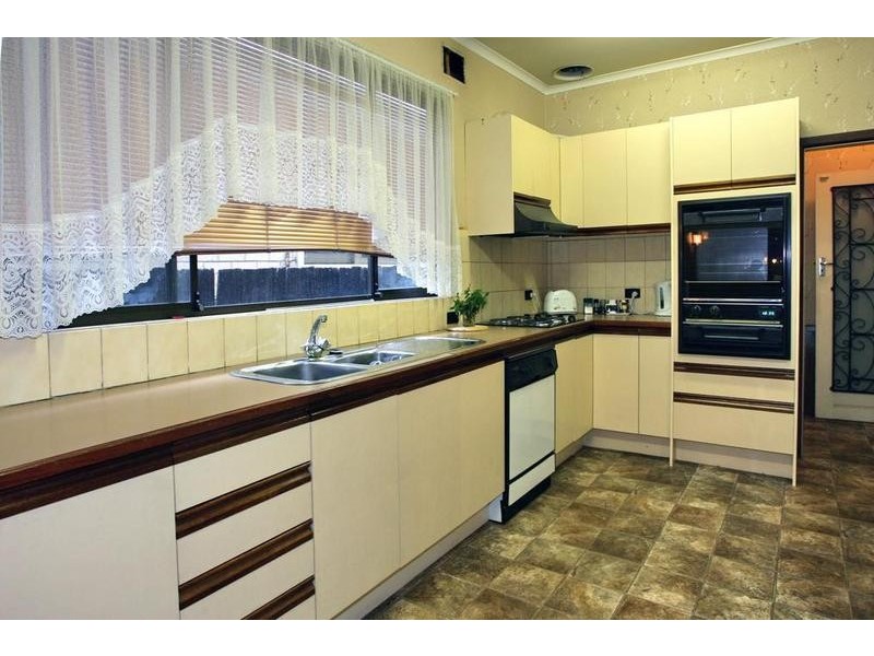 9 Mavis Street, Footscray VIC 3011