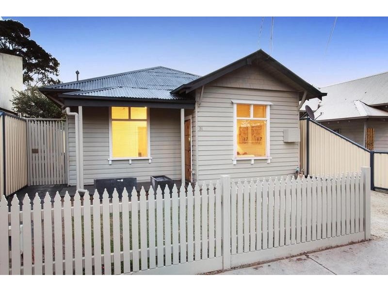 31 Ballarat Road, Maidstone VIC 3012