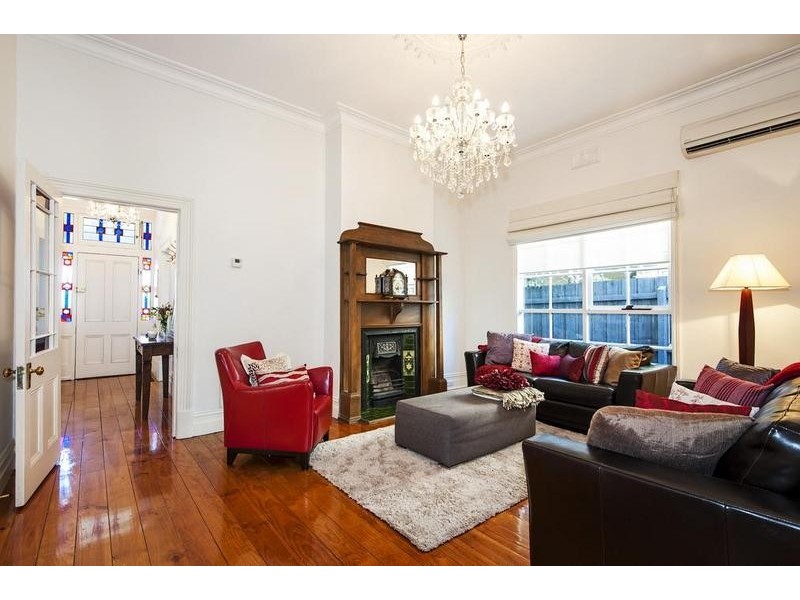 18 Empress Avenue, Kingsville VIC 3012