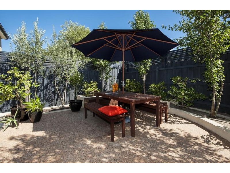 18 Empress Avenue, Kingsville VIC 3012