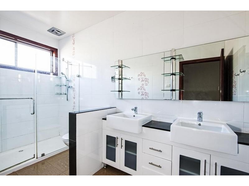 4 Bluebell Court, Sunshine North VIC 3020