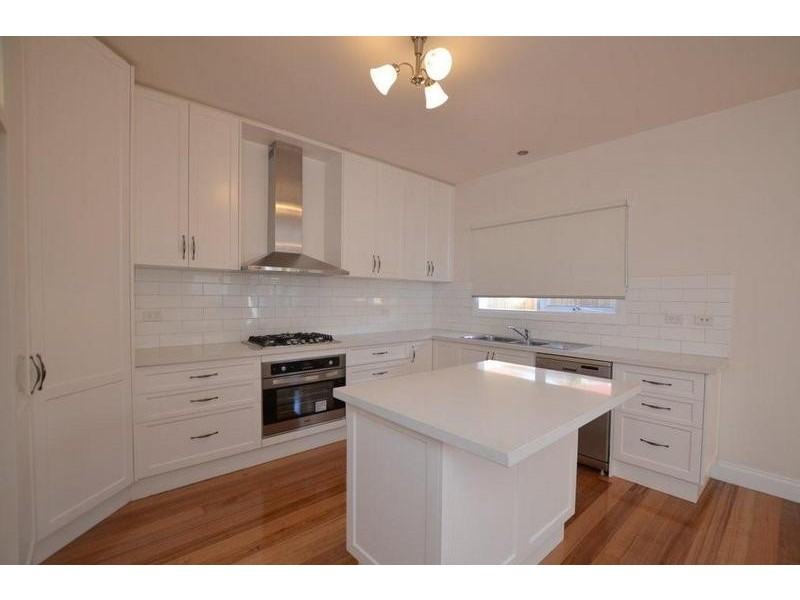 6 South Street, Seddon VIC 3011