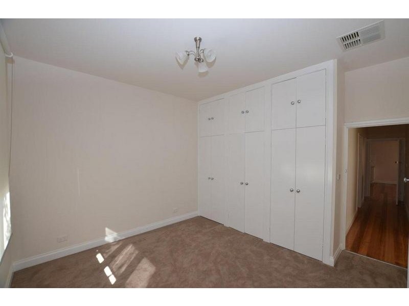 6 South Street, Seddon VIC 3011