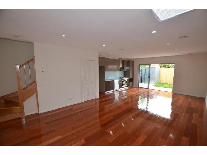 1/10 Greenham Street, Maidstone VIC 3012