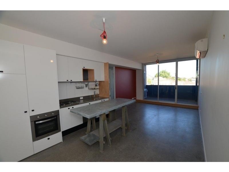 4/130 Victoria Street, Seddon VIC 3011
