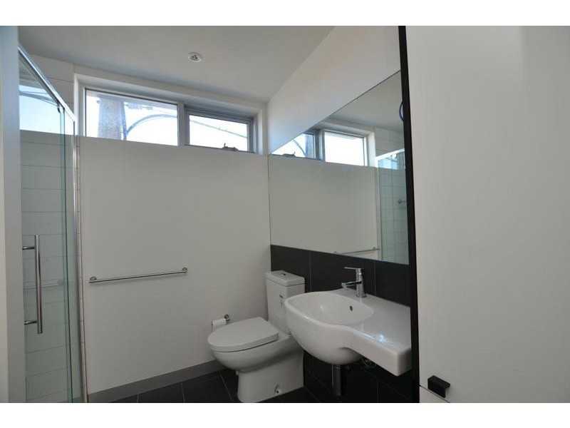 4/130 Victoria Street, Seddon VIC 3011