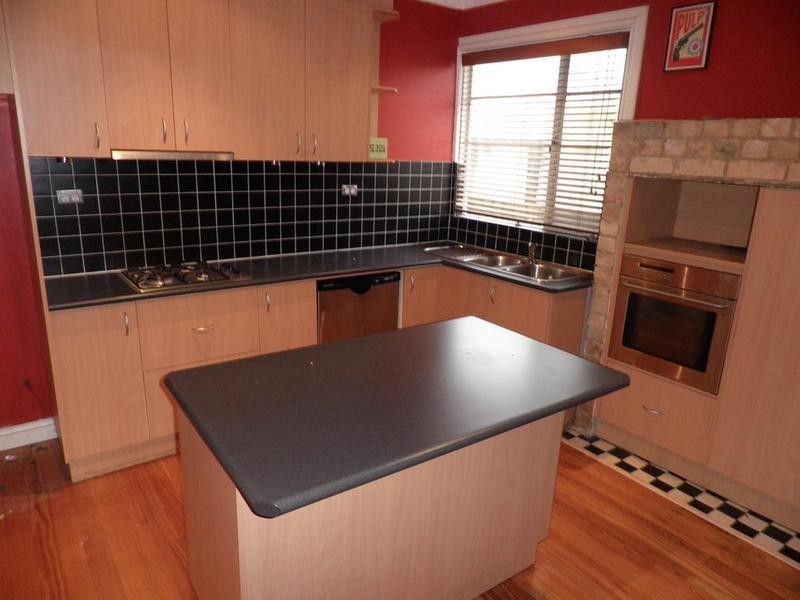 32 Angliss Street, Yarraville VIC 3013