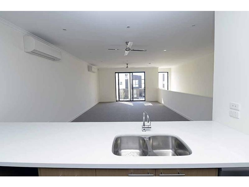 17 Souter Crescent, Footscray VIC 3011
