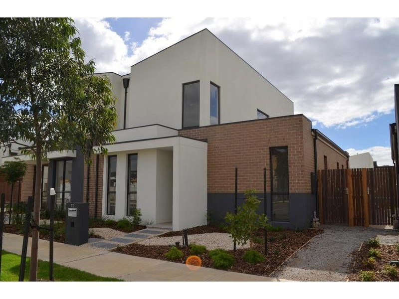 77 McDougall Drive, Footscray VIC 3011