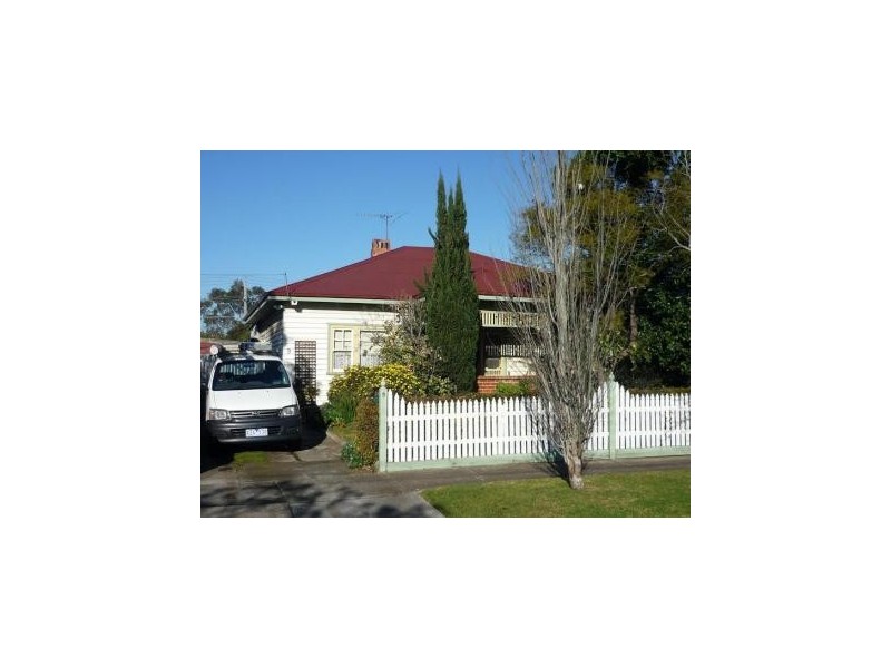 9 Dunedin Street, Maidstone VIC 3012