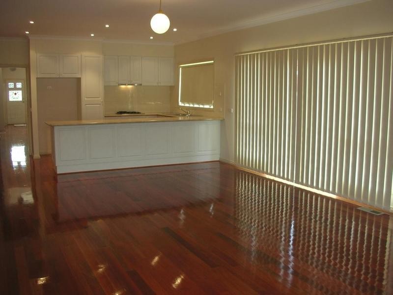 1/29 Commercial Street, Maidstone VIC 3012