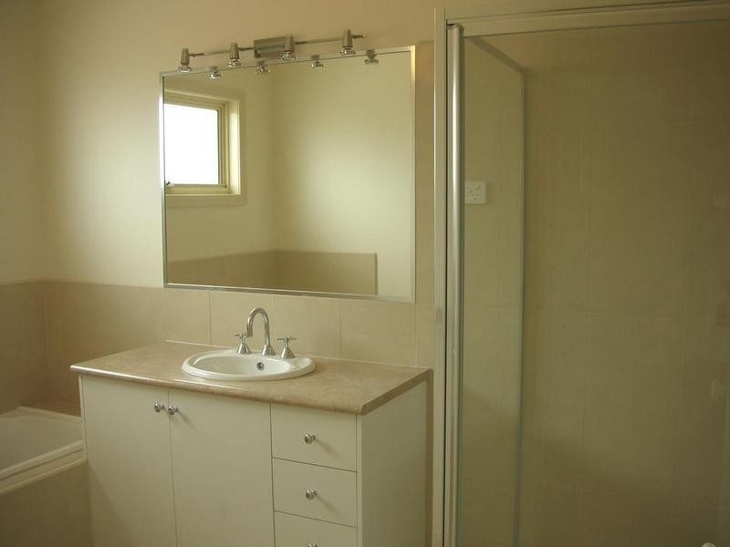 1/29 Commercial Street, Maidstone VIC 3012