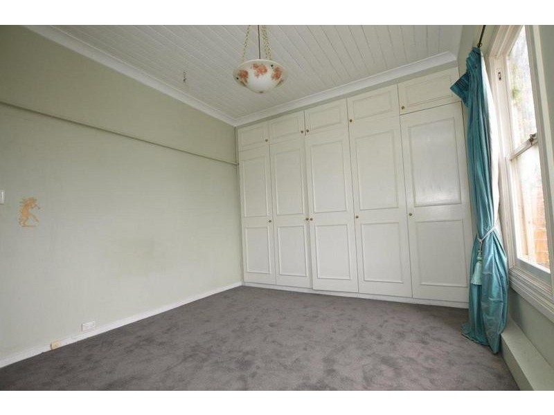 2/98 Summerhill Road, West Footscray VIC 3012