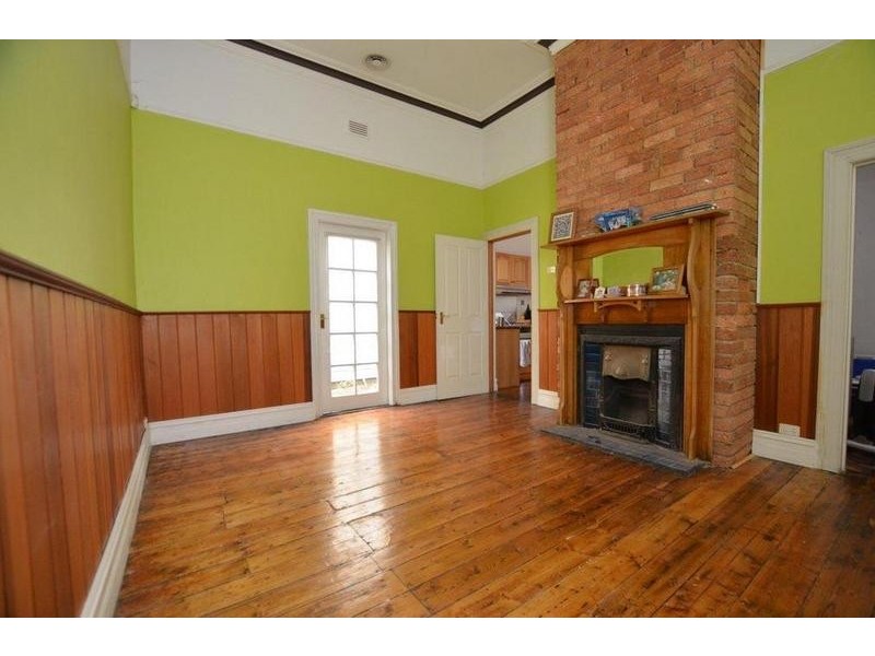 32 Alexander Street, Seddon VIC 3011