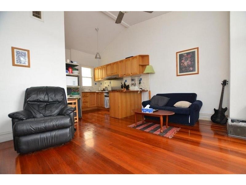 32 Alexander Street, Seddon VIC 3011