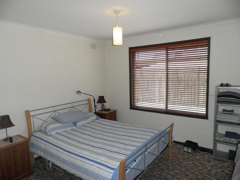 2/15 Greene Street, South Kingsville VIC 3015