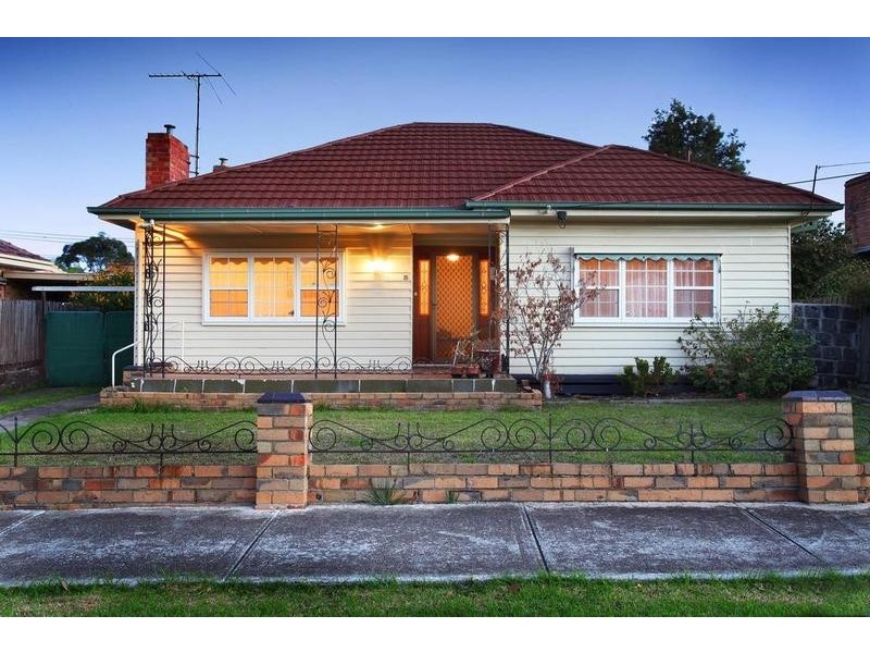 15 Dunedin Street, Maidstone VIC 3012
