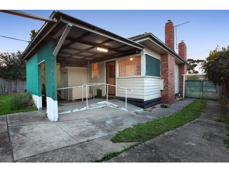 15 Dunedin Street, Maidstone VIC 3012