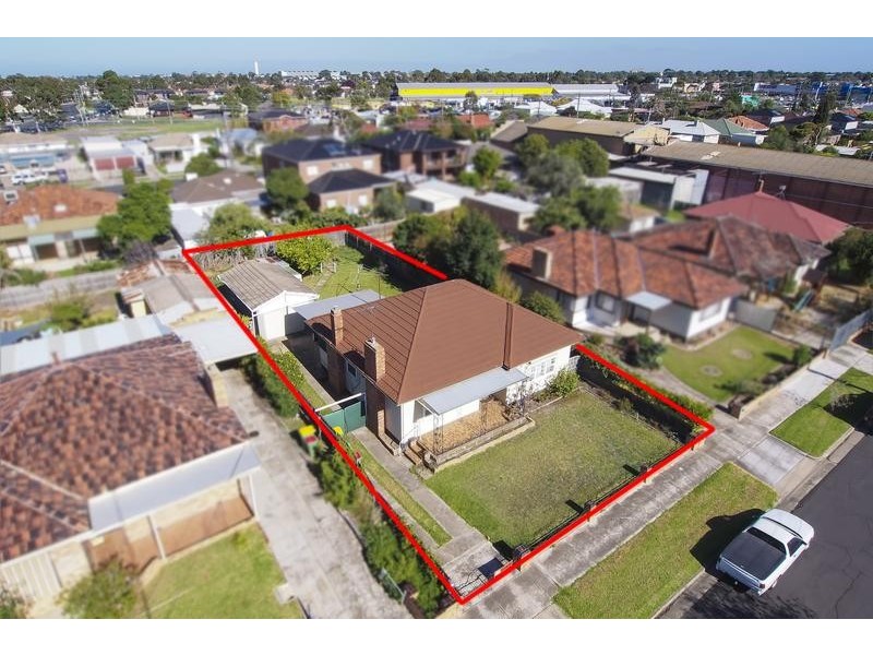 15 Dunedin Street, Maidstone VIC 3012