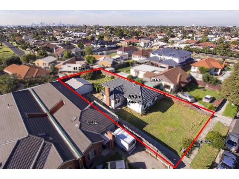 4 Omar Street, Maidstone VIC 3012