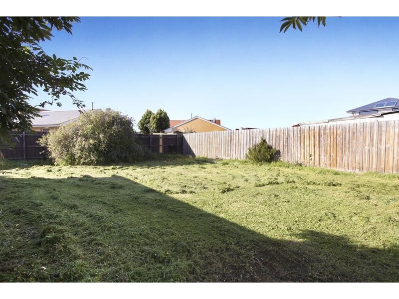 4 Omar Street, Maidstone VIC 3012