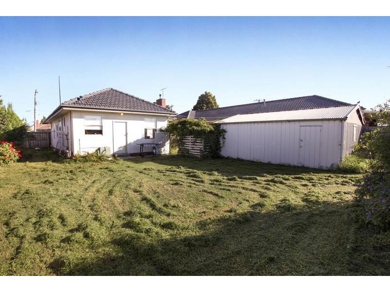 4 Omar Street, Maidstone VIC 3012