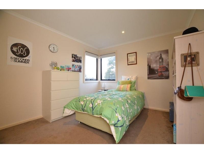 2/53 Kyle Road, Altona North VIC 3025