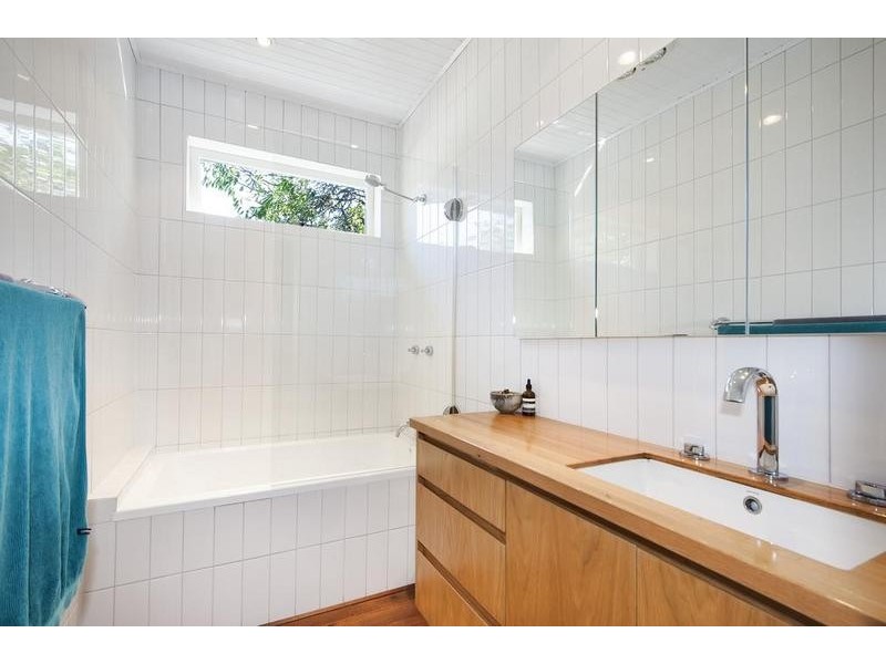 13 Gamon Street, Seddon VIC 3011