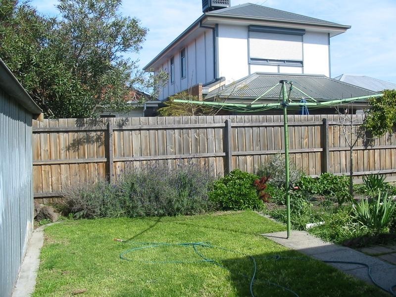 33 Howard Street, Maidstone VIC 3012
