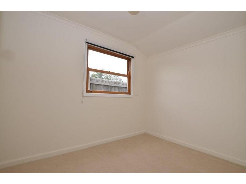 2 Burns Street, Maidstone VIC 3012