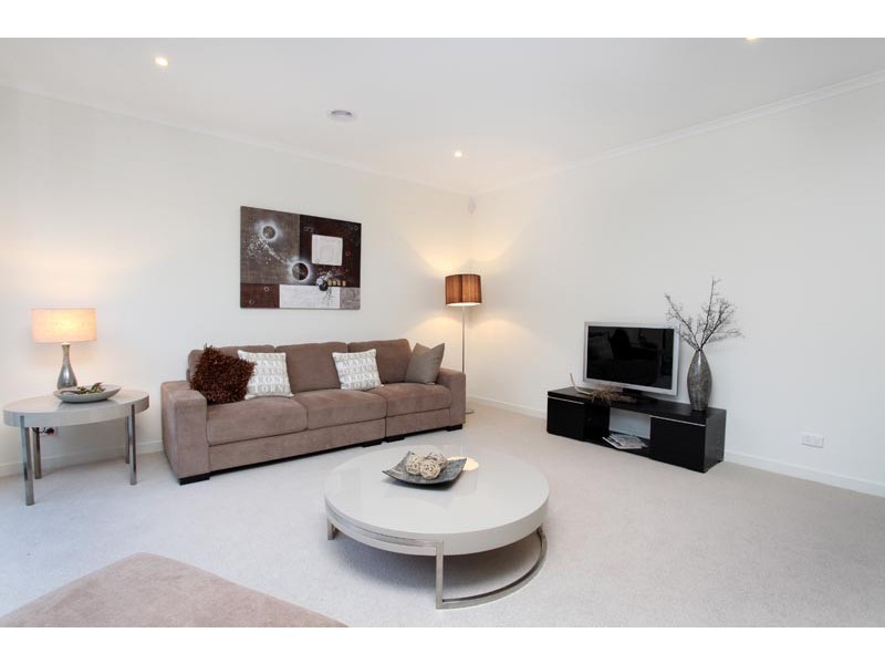 8 Beame Street, Footscray VIC 3011