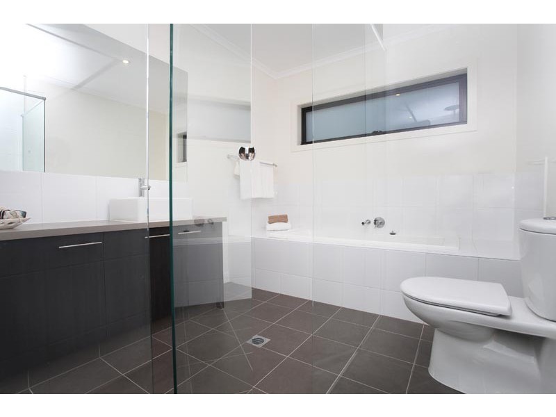 8 Beame Street, Footscray VIC 3011