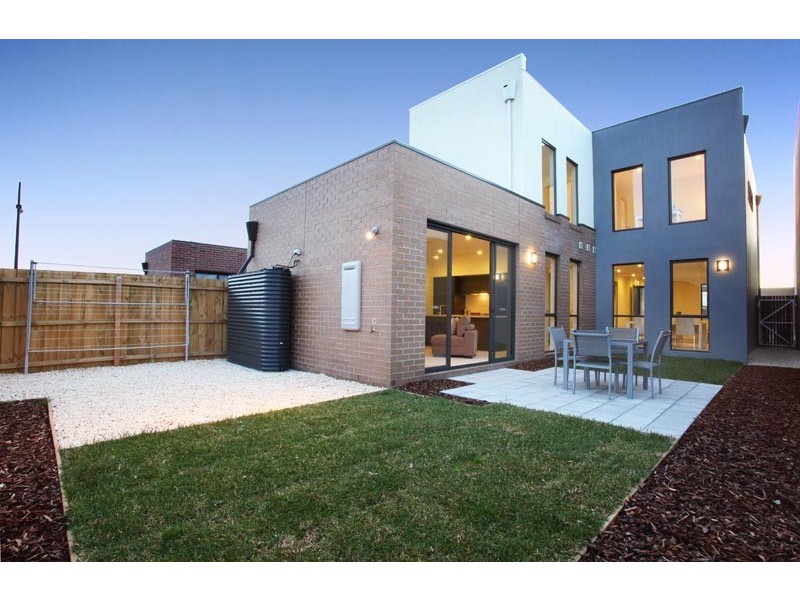 8 Beame Street, Footscray VIC 3011