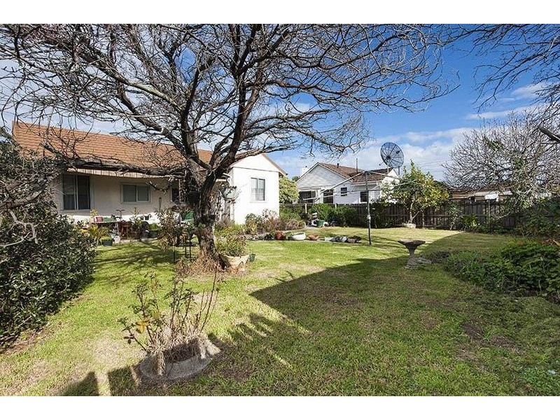 12 Winston Street, Maidstone VIC 3012