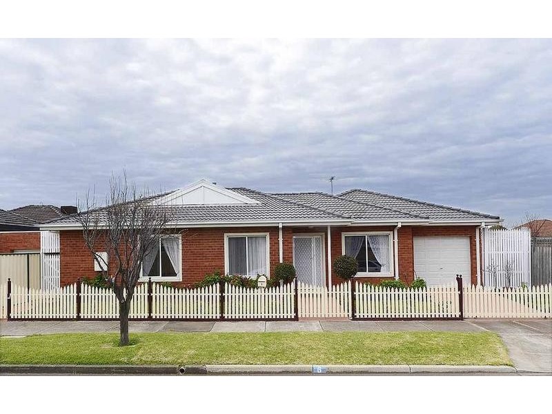 6 Eva Street, Sunshine West VIC 3020